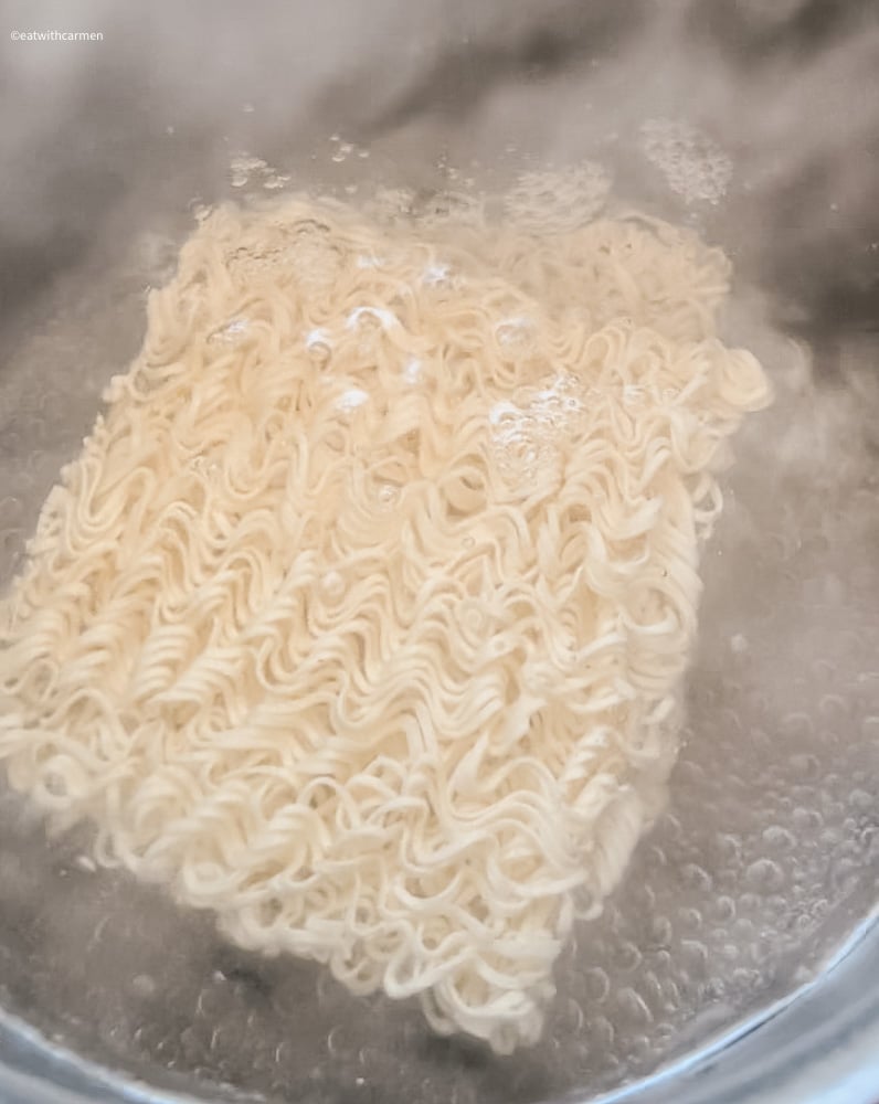 ramen noodles