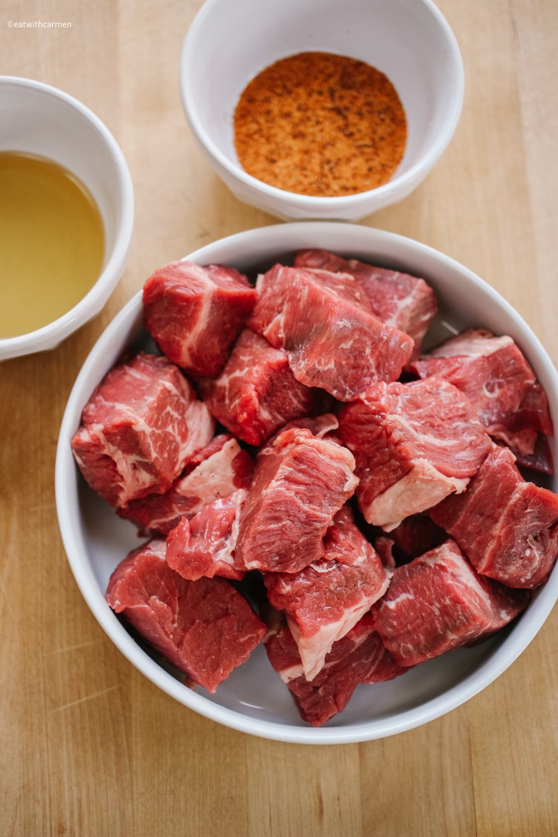 steak bites ingredients, sirloin steak, spices, oil