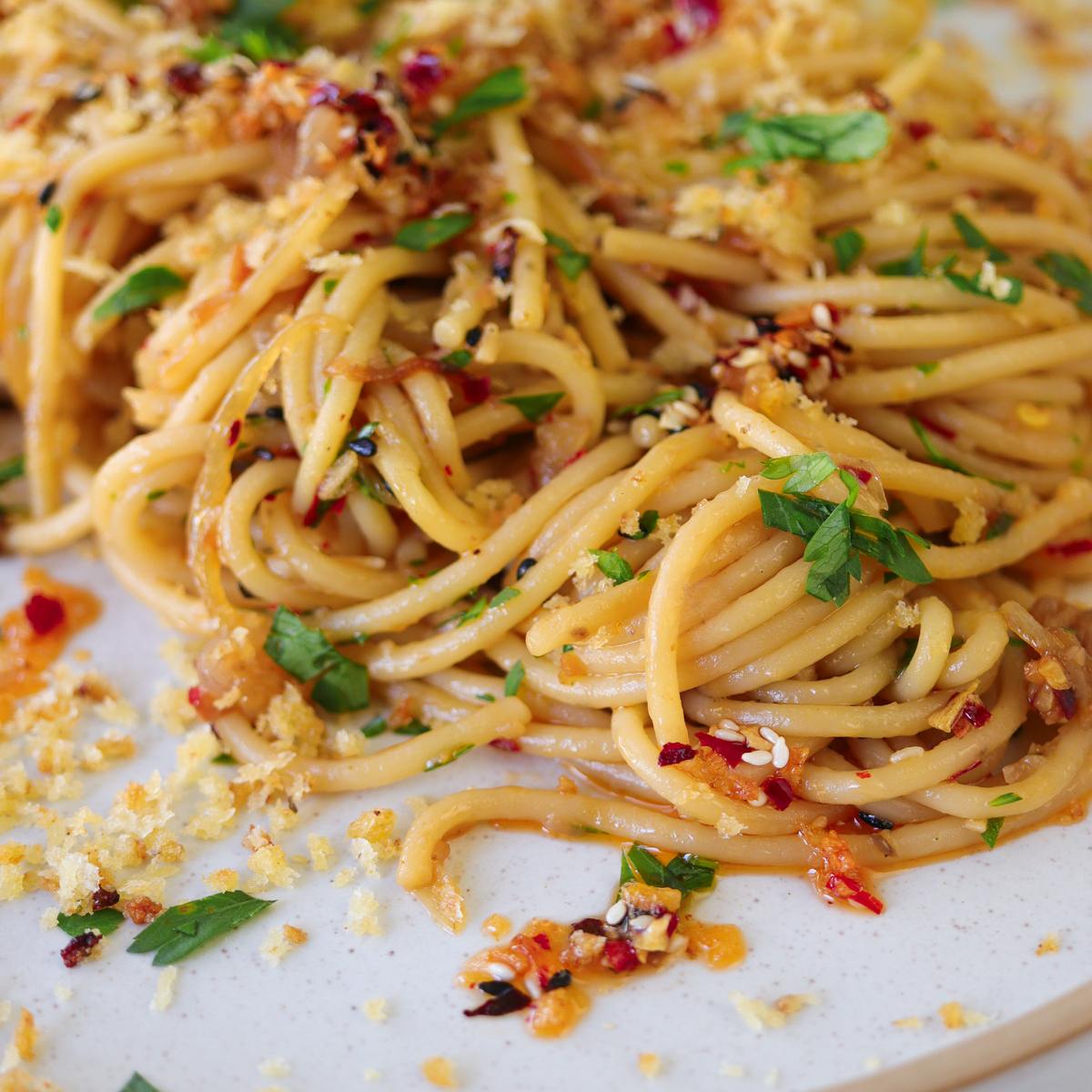 easy caramelized onion pasta