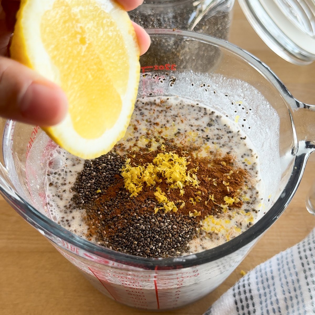 simple blueberry overnight oats